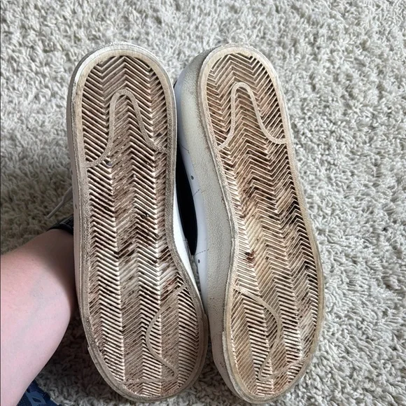 Nike Blazers - Picture 4 of 7